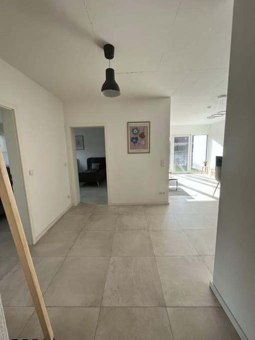 3 Zw 95 M2 Neubau Kostenlos Parkplatz Im Hof Kitzingen Exterior foto
